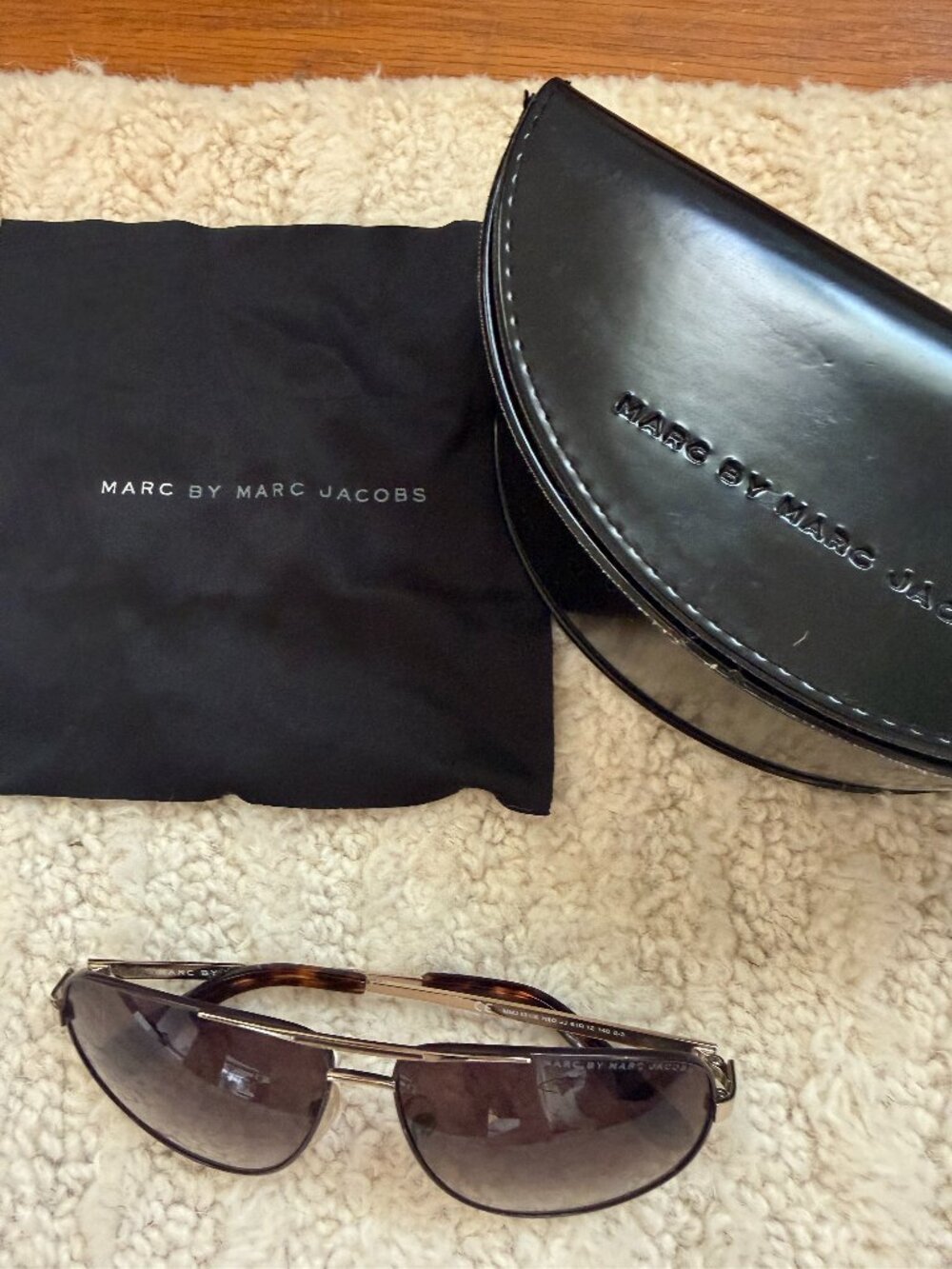 Authentic Marc by Marc Jacobs Gold Aviator Sunglasses with Case & Dust Bag